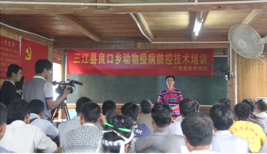 國家農(nóng)轉(zhuǎn)項目與定點扶貧相結(jié)合，科技下鄉(xiāng)送溫暖
