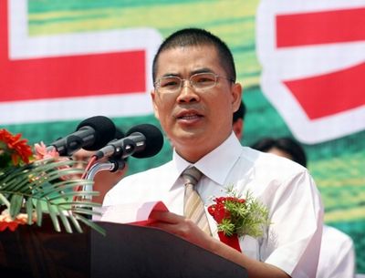 溫氏股份新掌門(mén)的千億戰(zhàn)略：如何平滑行業(yè)兩大“殺手”